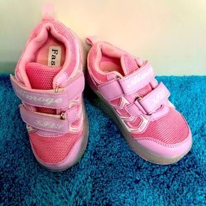 Aimoge Fashion Heely’s